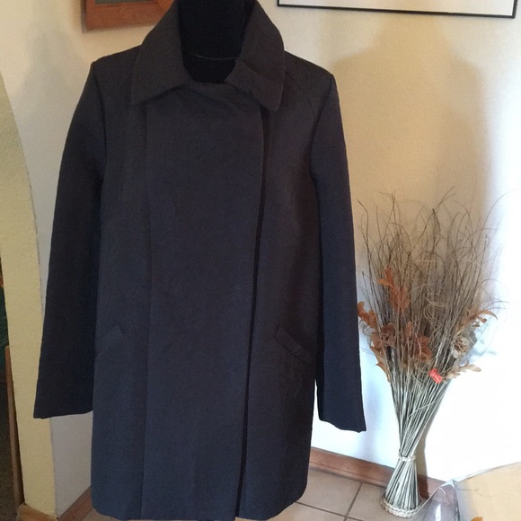 Eliza J - Picture 2 of 8